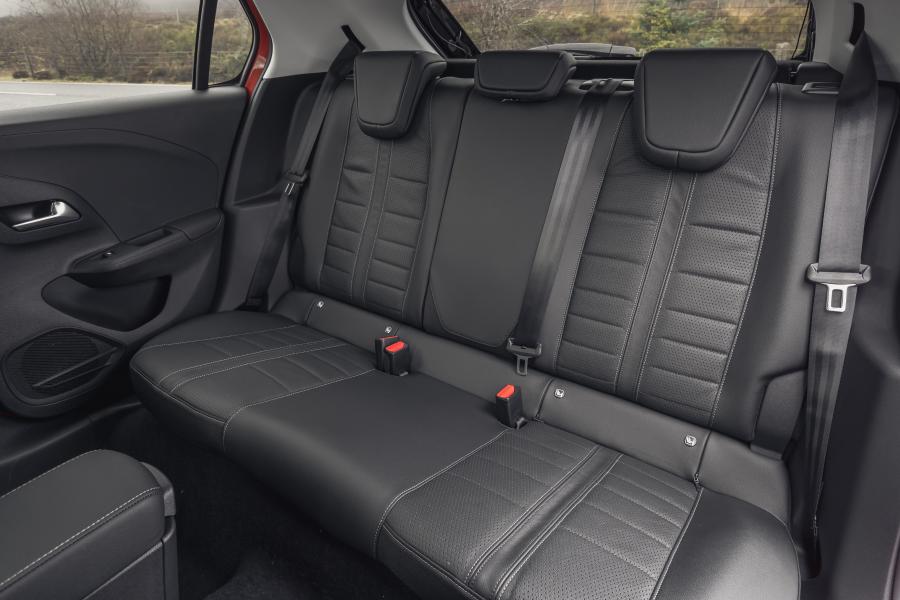 Интерьер Vauxhall Corsa Ultimate (F) 2019 года  (фото 36 из 75)